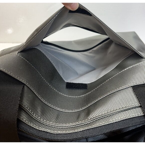 Victorinox Werks Traveler 5.0 Shopping Tote Zippered Shoulder Bag‎ - Black - Picture 11 of 13